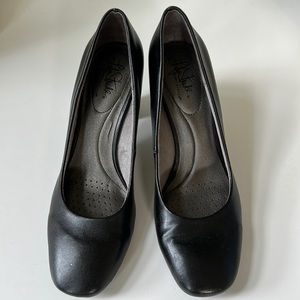 Life Stride chunky black heel, perfect! Leather!